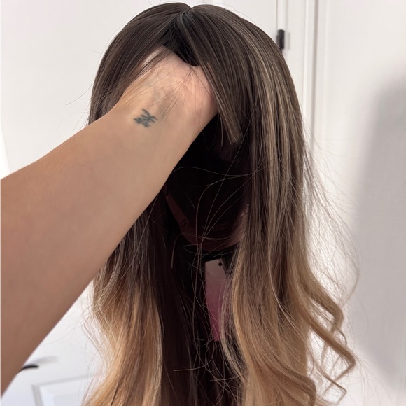 Chelsey smith crowns EMMA BNWT - Picture 4 of 8